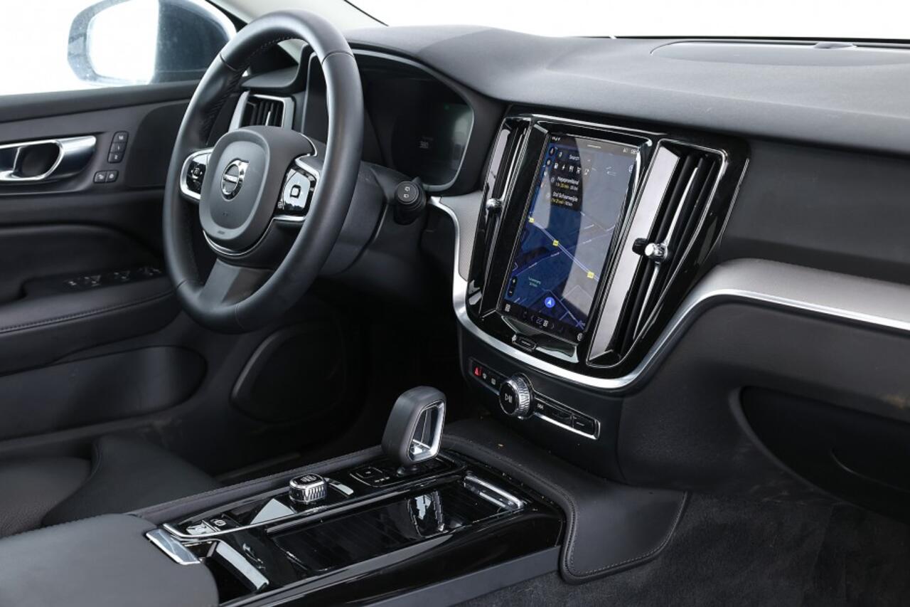 Volvo V60 2.0 T8 Plug-in hybrid AWD Plus Bright | PANORAMADAK ? 1e Eigenaar