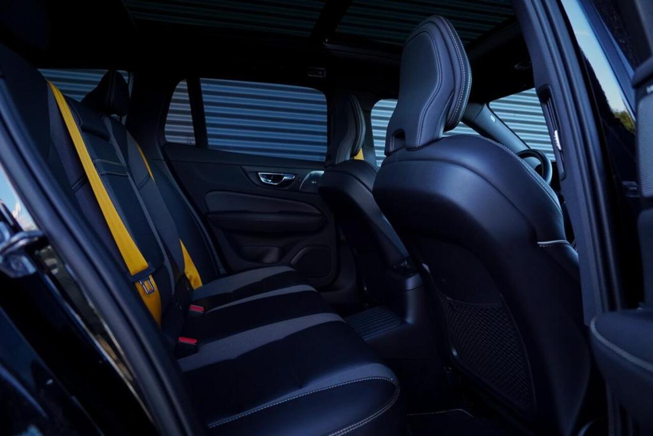 Volvo V60 2.0 T8 Twin Engine AWD Polestar 405 PK / Bowers&Wilkins / HEICO / Pano / Adaptive Cruise / Trekhaak