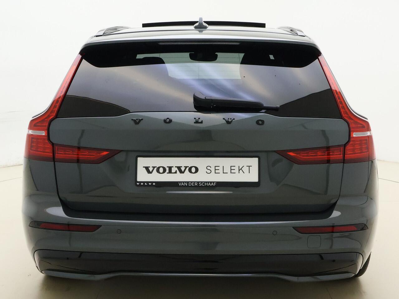Volvo V60 T6 350pk AWD Plus Dark / ¤4300,- Voorraadkorting / Panoramisch dak / Head-up display / Keyless / 360Camera / H&K Audio / Sportstoelen.