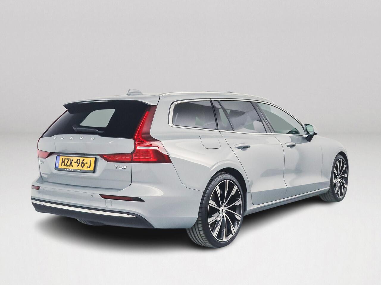 Volvo V60 T6 Aut. Plug-in hybrid AWD Plus Bright | Panoramadak | Stoel- en stuurverwarming | Parkeercamera