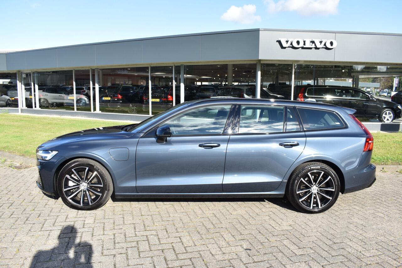 Volvo V60 T6 AWD 350PK Plug-in Hybrid Plus Dark | H&K | Trekhaak | 360 Camera | ACC | Stoel-Stuur verwarming