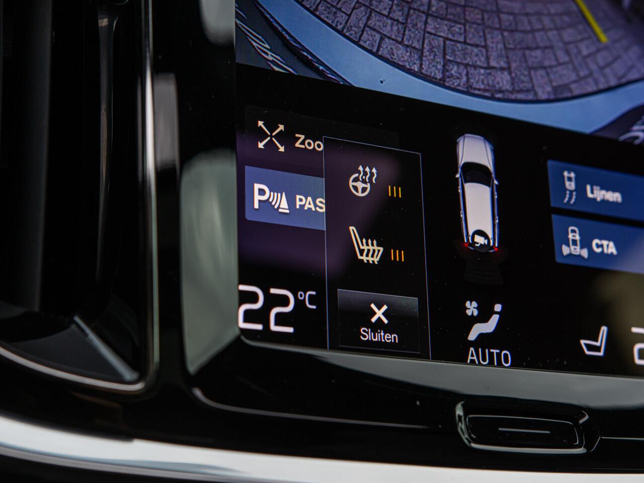 Volvo V60 2.0 T6 Recharge AWD R-Design ORG NL PANO ELEK STOEL CAMERA BLACK OPTIC