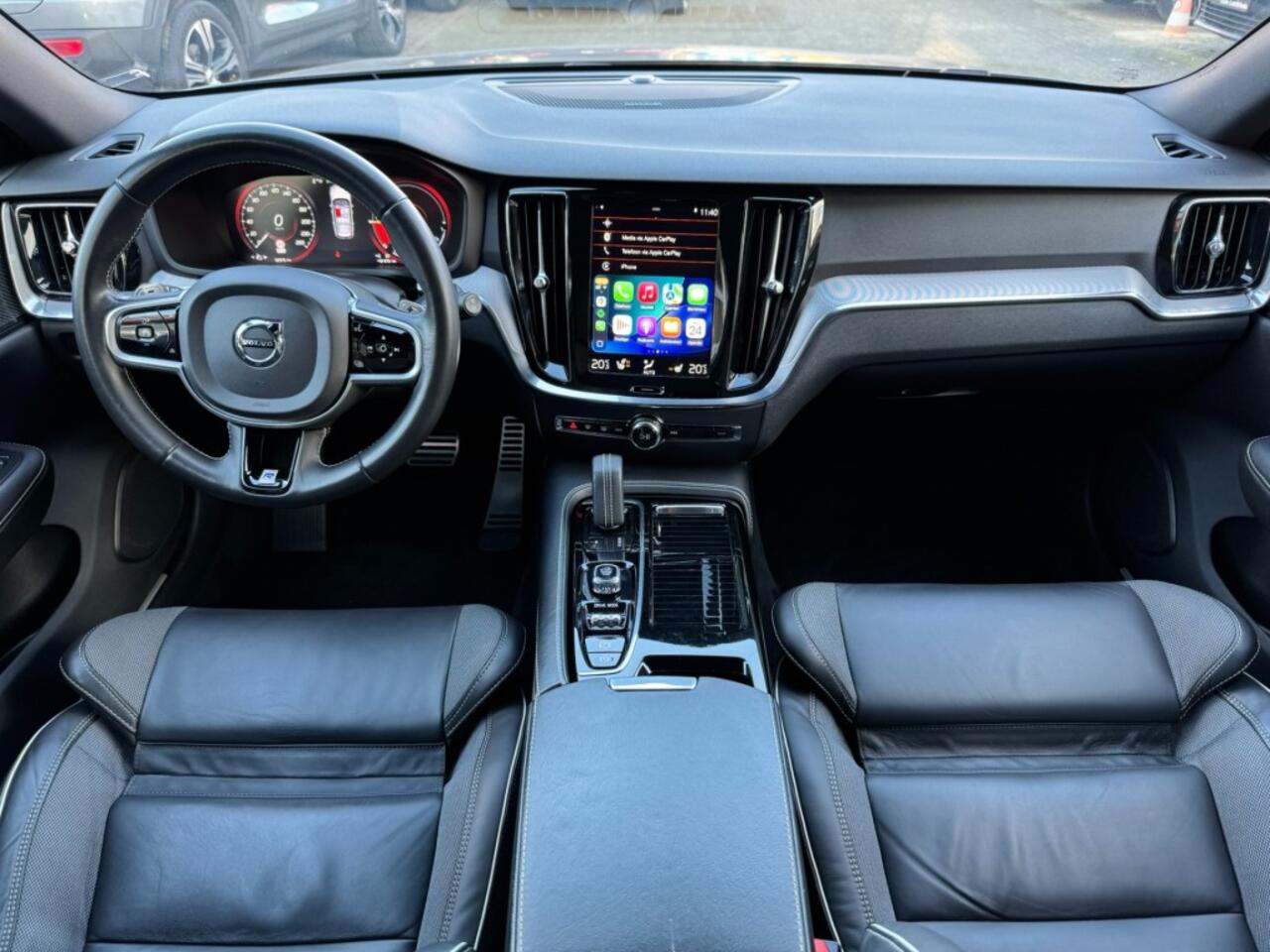 Volvo V60 2.0 T8 Twin-Engine AWD R-Design Camera Harman/Kardon Leder Memory Pilot Assist Trekhaak