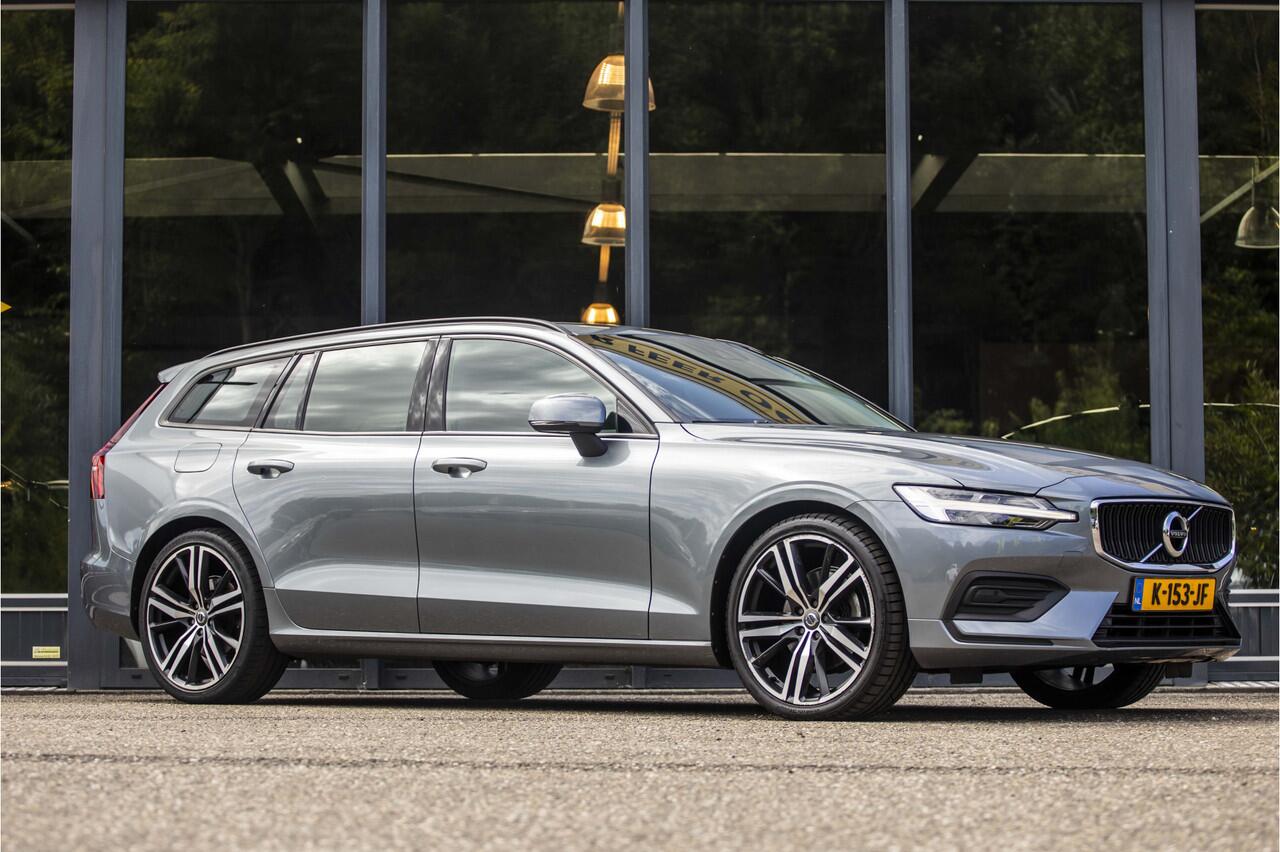 Volvo V60 2.0 B3 Momentum Advantage
