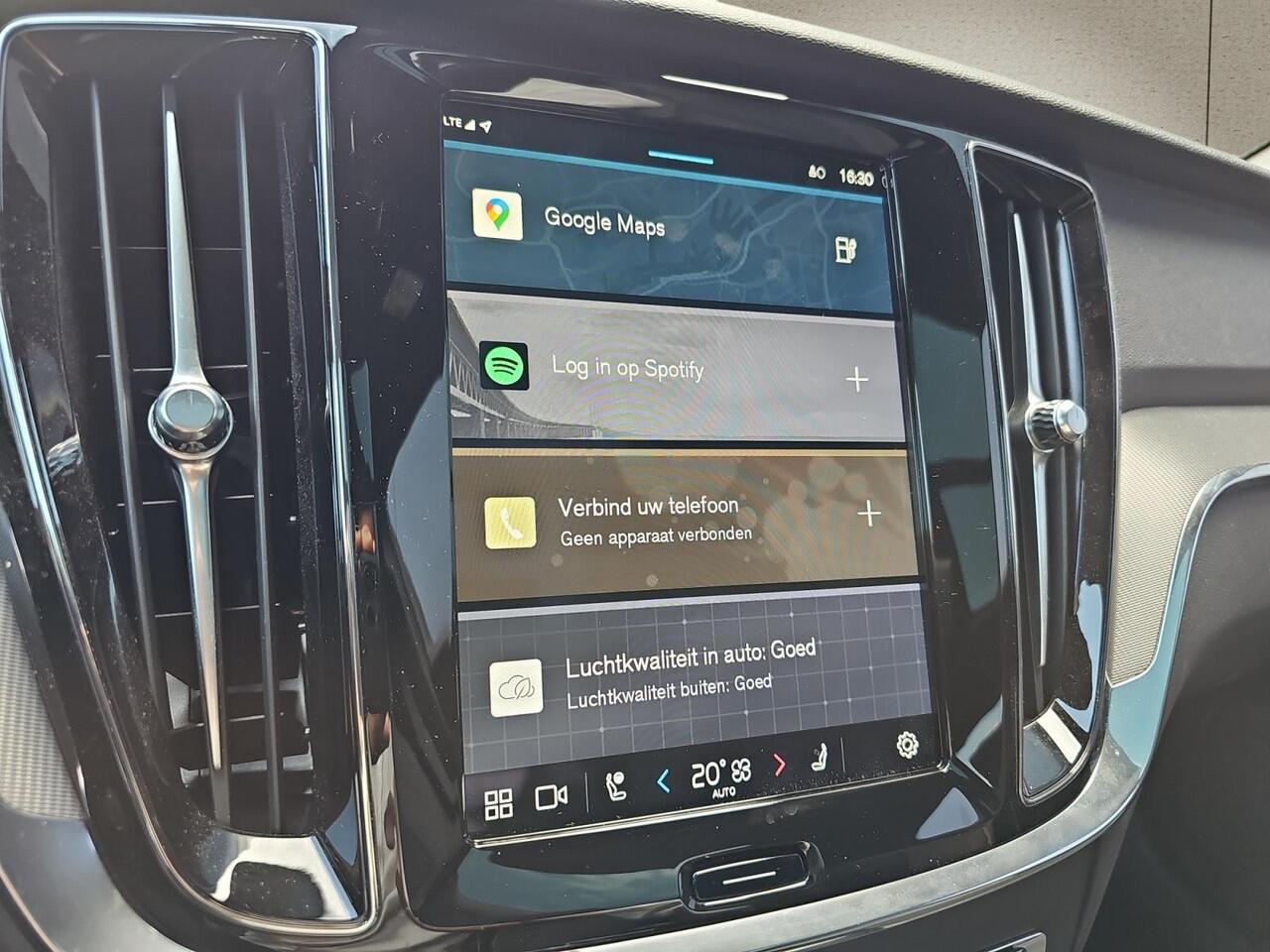 Volvo V60 2.0 T6 Plug-in hybrid AWD Plus Dark | Polestar Engineered 20 inch velgen | Panoramadak | Harman/Kardon | Sportstoelen |