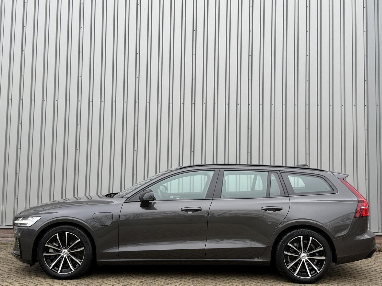 Volvo V60 2.0 T6 Plug-in hybrid AWD Plus Dark