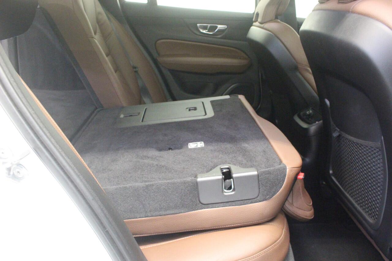 Volvo V60 T6 Twin Engine AWD Momentum Pro | Rijklaarprijs | Pano dak | Head-up |