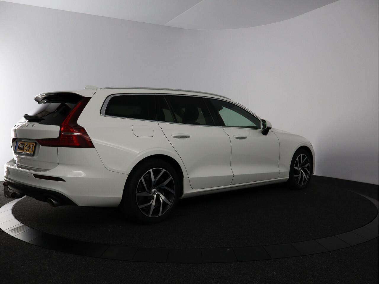 Volvo V60 2.0 T6 Twin Engine AWD Inscription | Harman Kardon | Trekhaak
