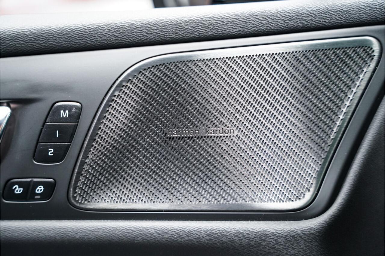 Volvo V60 T8 Recharge AWD R-Design|Harman Kardon|Leder|Camera