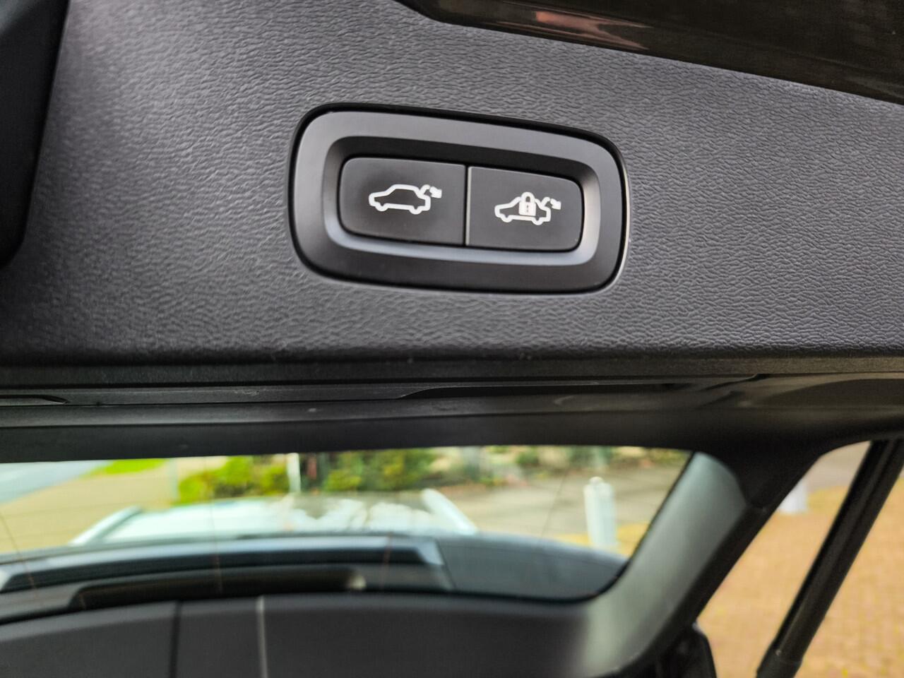 Volvo V60 2.0 T6 Recharge AWD Business Pro 1e-Eig. & Keurig-Onderh. BOVAG-Garantie. NL-Auto.