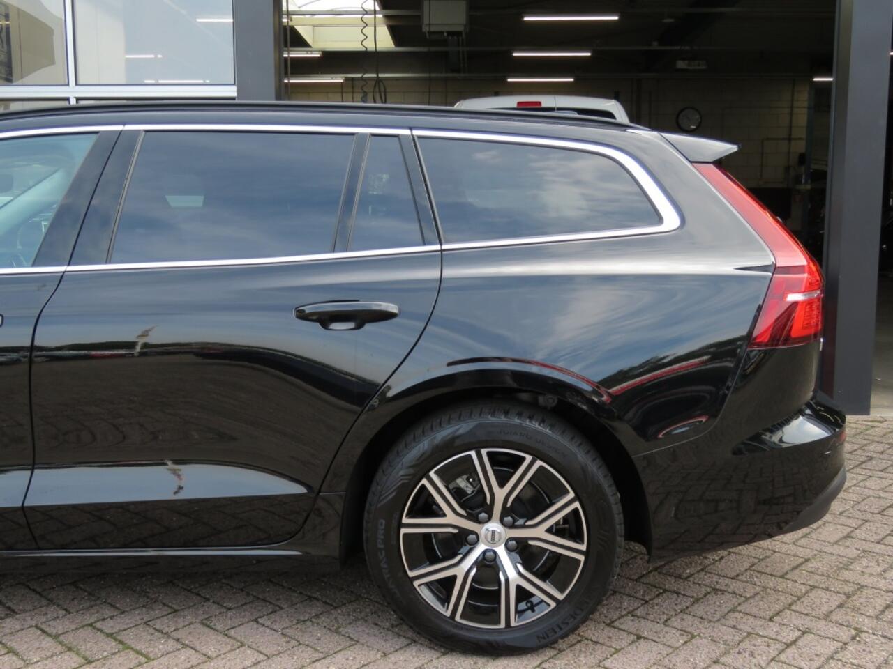 Volvo V60 2.0 B3 163pk Aut. Core / Camera / Stoel-stuurverw. / Elec.klep / Veel opties / BOVAG garantie