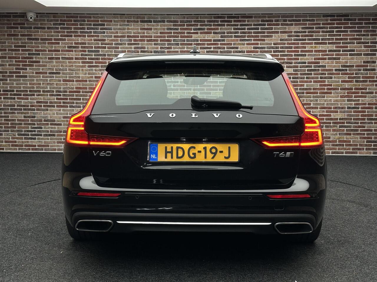 Volvo V60 2.0 T6 Benzine AWD Inscription | Intellisafe| Pilot Assist| CarPlay|Standkachel| Adaptive light| BTW auto|