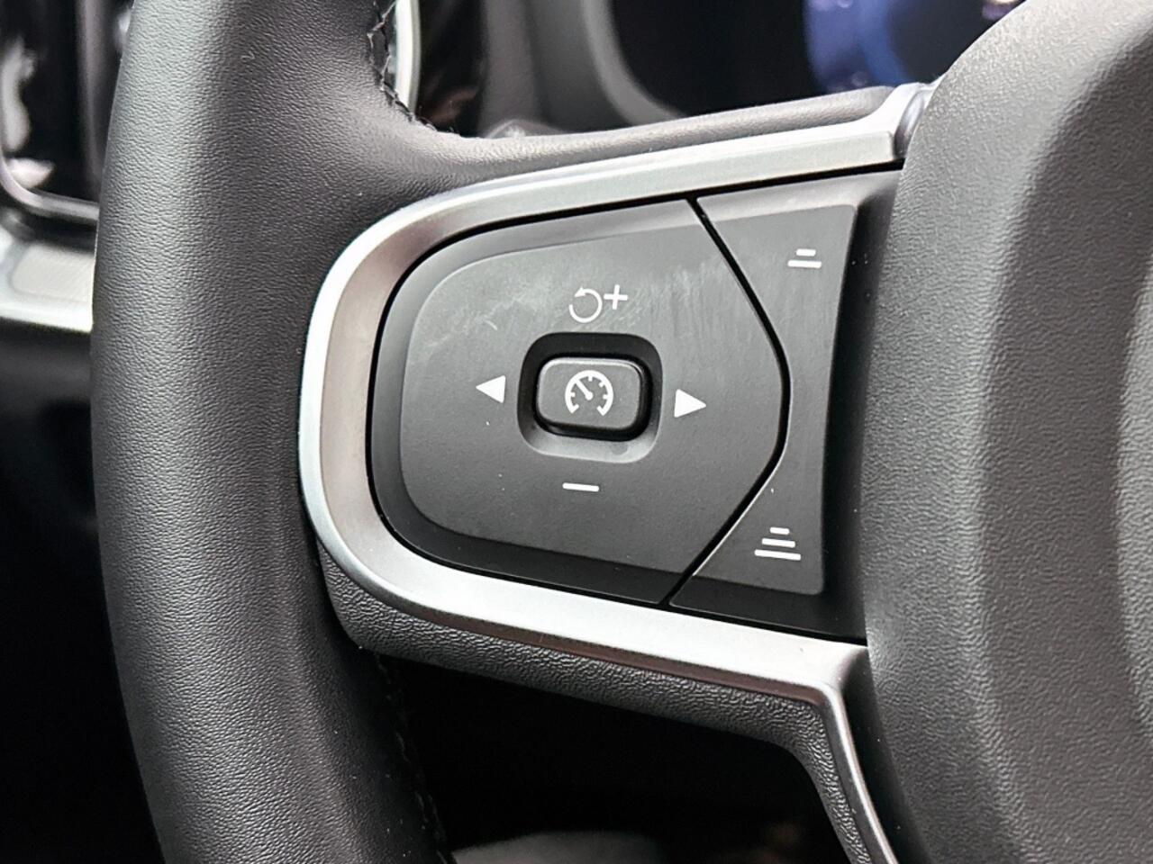 Volvo V60 2.0 T6 Bright | Leder | Trekhaak | Climate Pack | Pilot Assist |