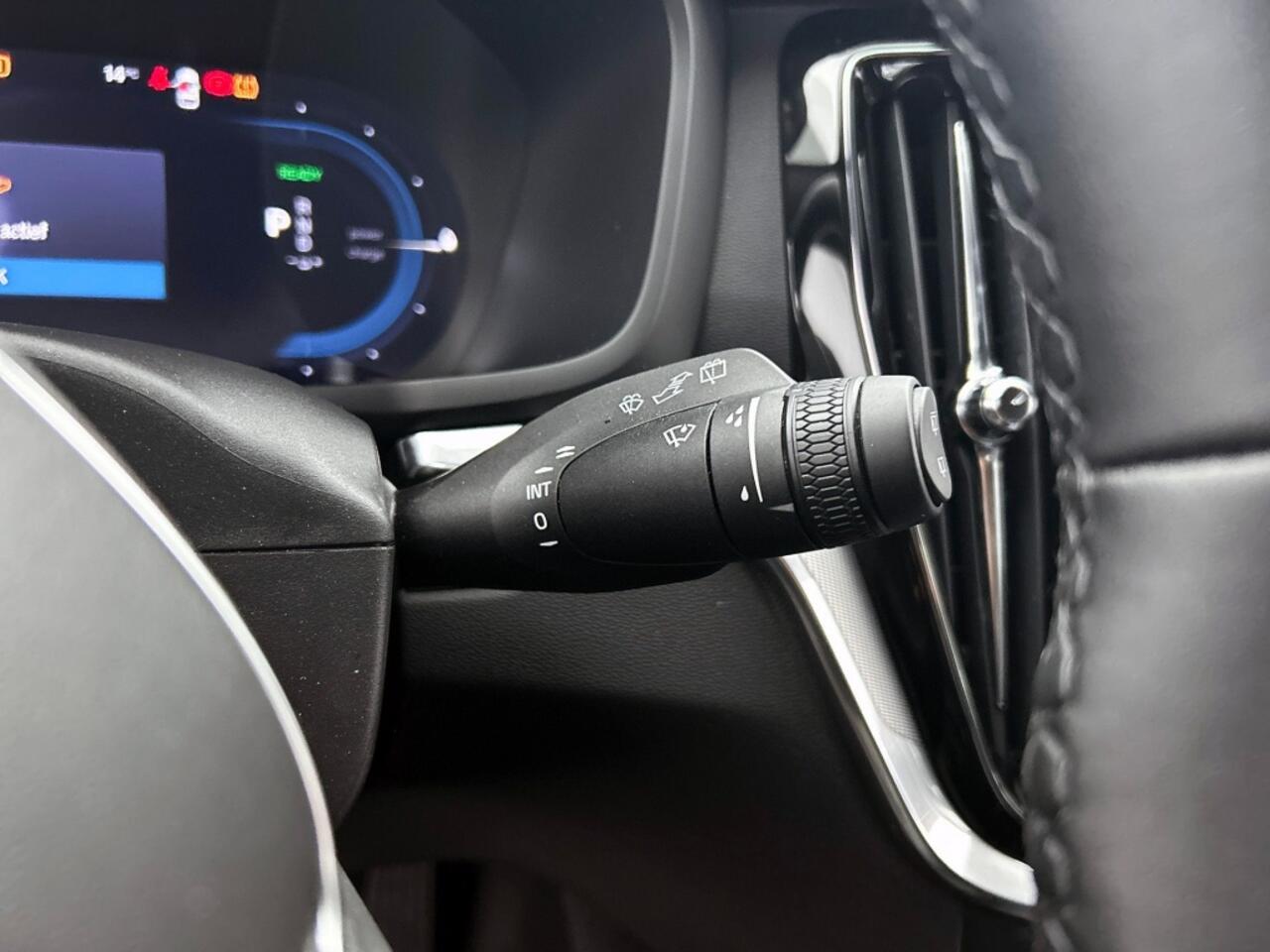 Volvo V60 T6 Dark | Trekhaak | 360* | Sport leder | BLIS | Pilot Assist |