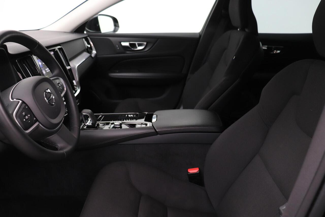 Volvo V60 T6 Recharge Inscription Expr. | Trekhaak | ACC | Keyless | Apple Carplay | Stoelverwarming