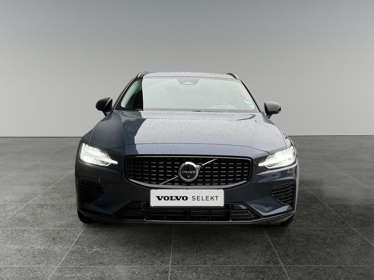 Volvo V60 2.0 T6 Plug-in hybrid AWD Plus Dark | Head-up Display | Lighting Pack | Extra getint glas | 360 graden camera |