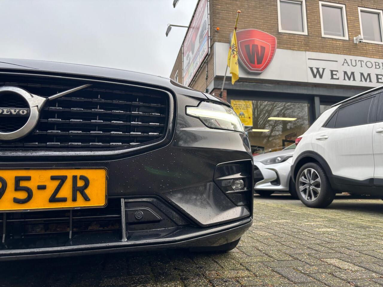 Volvo V60 2.0 B4 R-Design