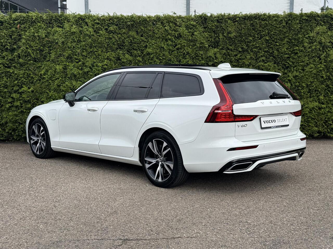 Volvo V60 T6 Recharge AWD R-Design | Panoramadak | Elekt.stoel | DAB | CarPlay