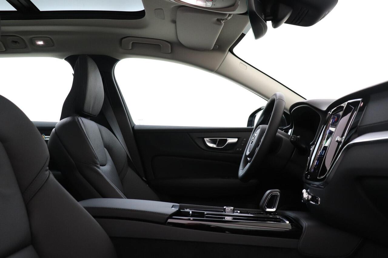 Volvo V60 T8 RECHARGE ULTRA DARK -PANO.DAK|HEAD-UP DISP.|CAMERA|HARMAN/KARDON