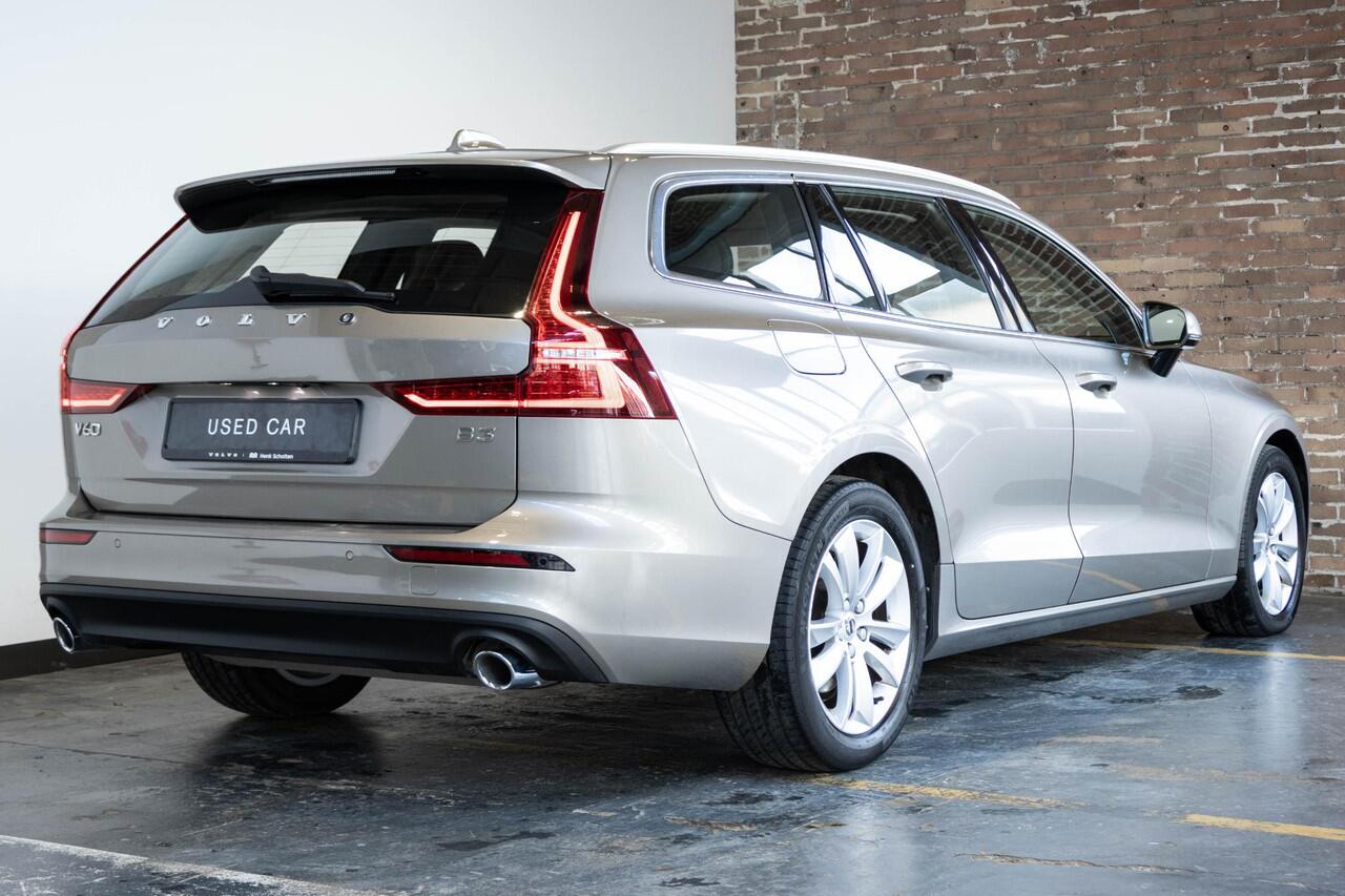 Volvo V60 B3 Momentum Advantage | Verwarmbare voorstoelen | Adaptive Cruise Control | BLIS | Premium aduio by Harman Kardon | Parkeercamera | Parkeersensoren voor+achter | Apple Carplay/Android Auto