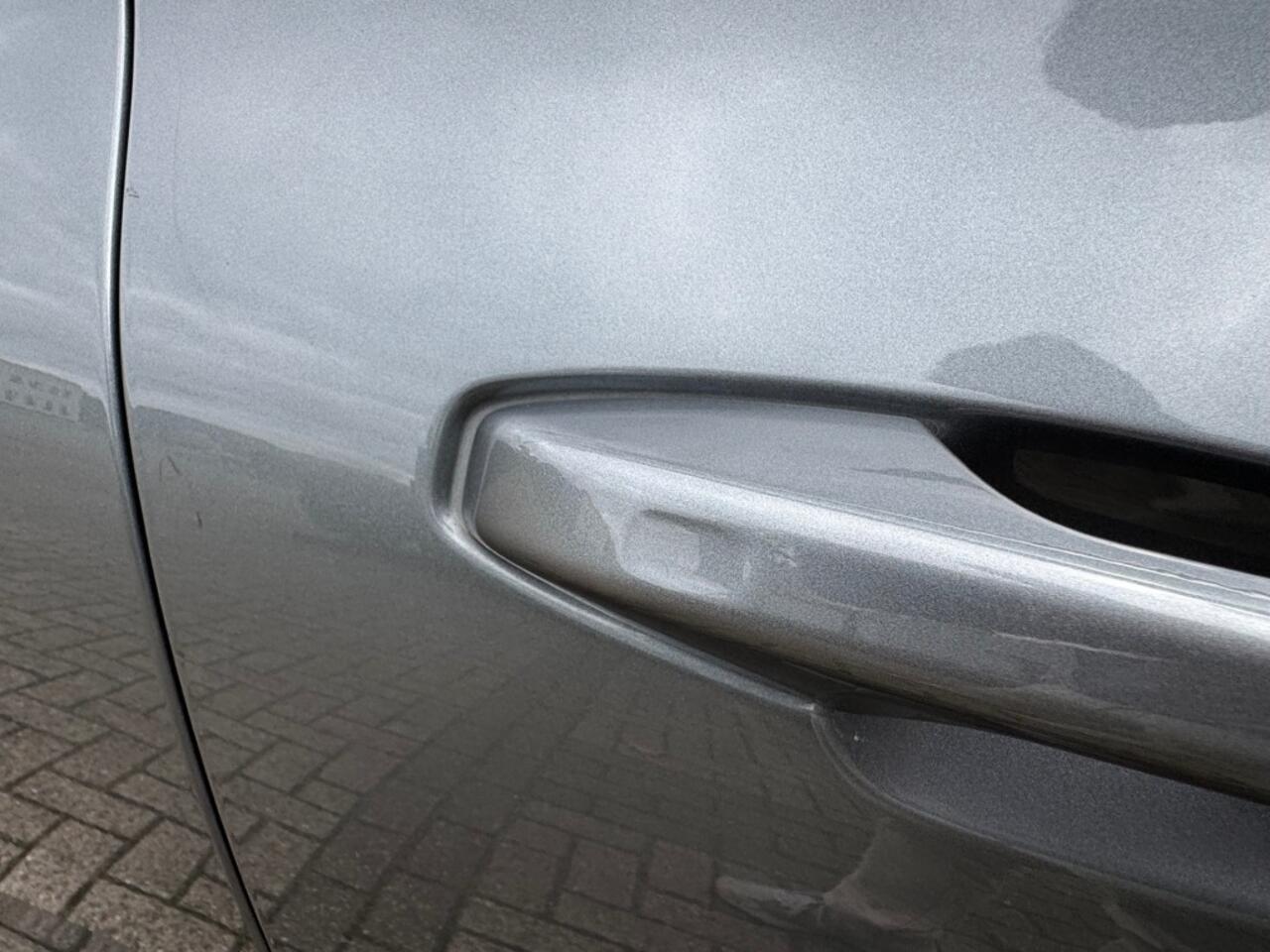 Volvo V60 2.0 D3 Momentum Pro + Camera + Key les + Navi - 11/2020 - 98 dkm Uniek!