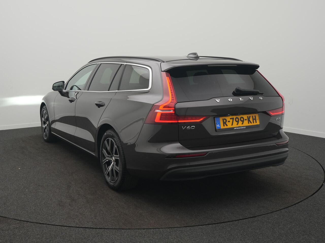 Volvo V60 2.0 B3 Core - Occasion Lease vanaf ¤589 p/m - RIJKLAARPRIJS - All seasonbanden - DAB+ - Achteruitrijcamera - Keyless Entry & GO - Stoel- en Stuurverwarming