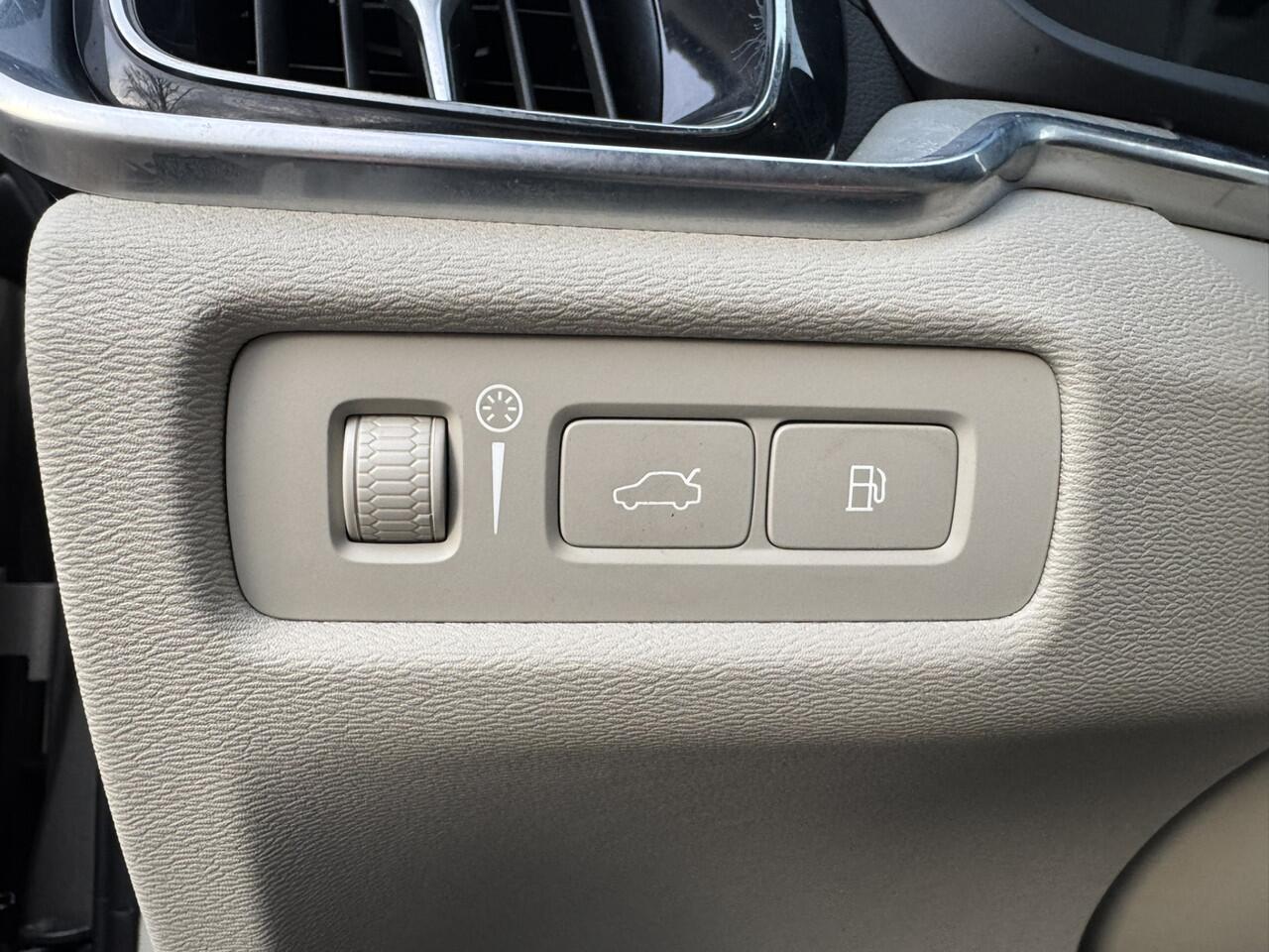 Volvo V60 2.0 T6 Recharge AWD Inscription*LED*Panorama*ACC*