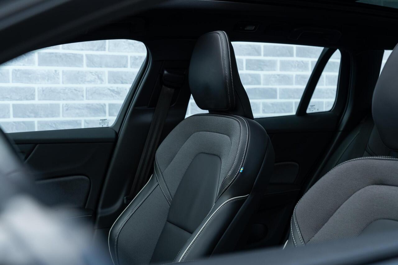 Volvo V60 T6 Plug-in hybrid AWD Plus Dark | Long Range | Trekhaak | Google navi | 360° camera | Verw stoelen V+A | Harman kardon | Panoramadak |