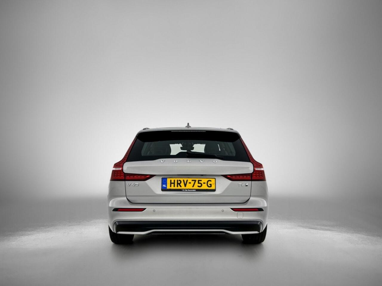 Volvo V60 2.0 T6 AWD Plus Dark | Trekhaak | Voorruit verwarming | Harman K