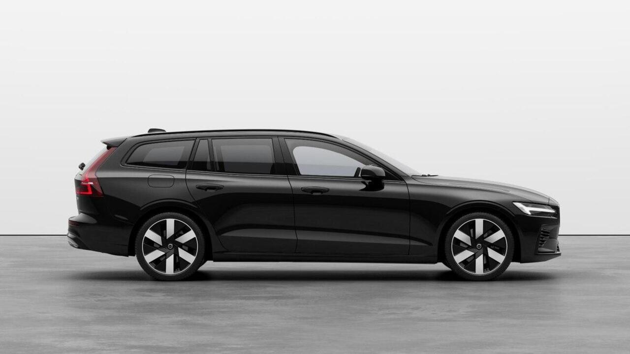 Volvo V60 T8 Plug-in hybrid AWD Ultra Perf. Ed. Dark | Dec. 2025 Leverbaar | Bowers & Wilkins Premium Sound | Massage | 360 Graden Camera | Stoelventilatie | Panoramisch Schuif-/Kanteldak | Adaptieve Cruise Control | BLIS | Keyless | Polestar Performance |