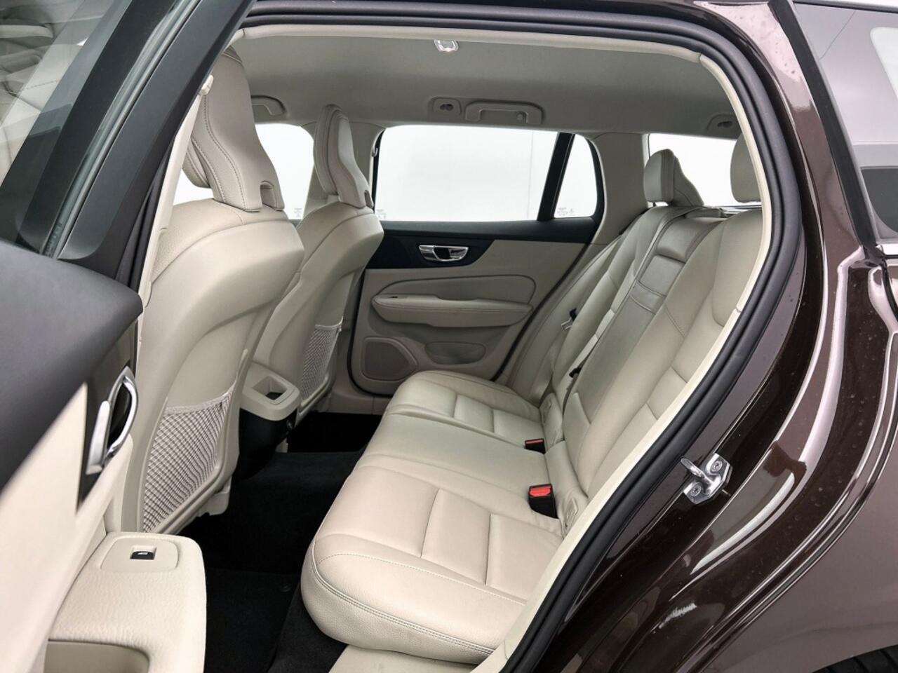 Volvo V60 2.0 T5 Momentum