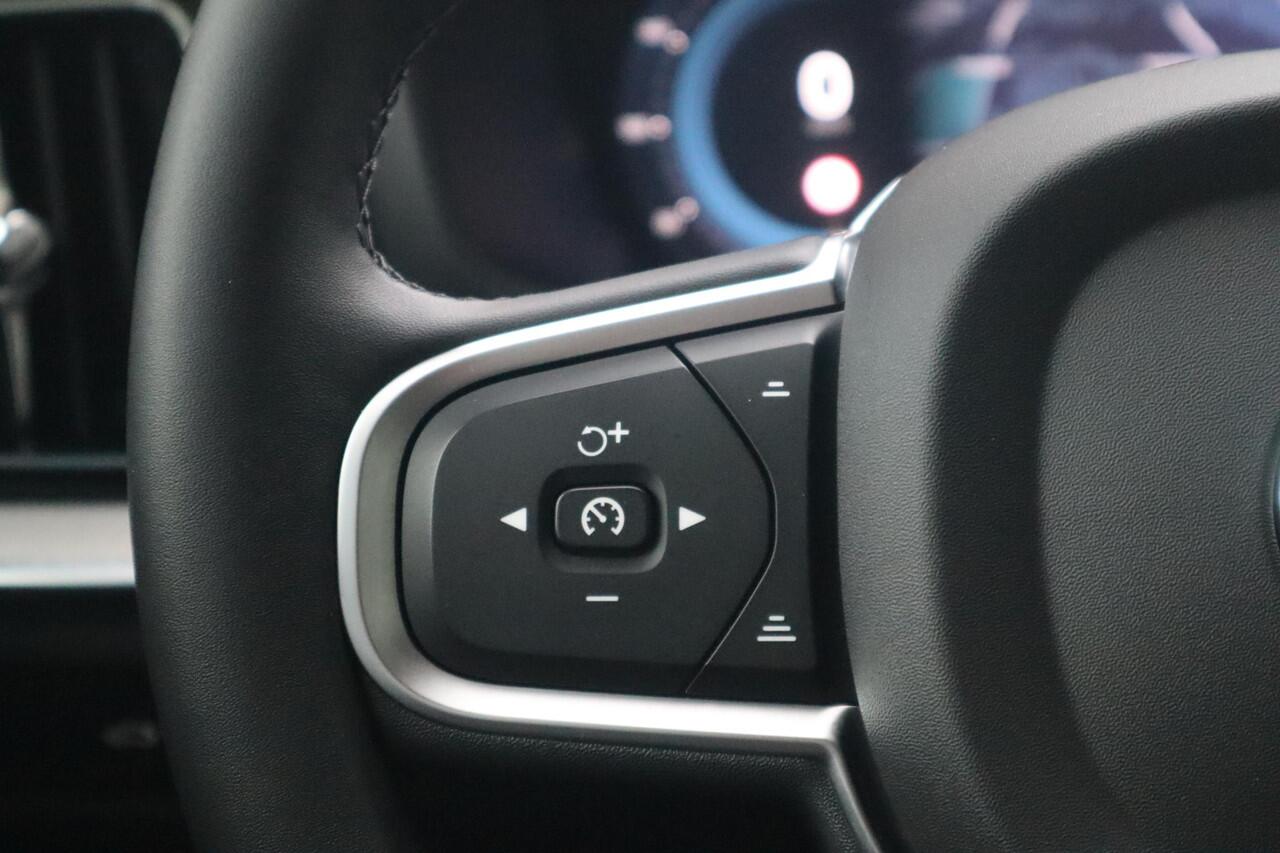 Volvo V60 2.0 T6 Plug-in hybrid AWD Essential Bright