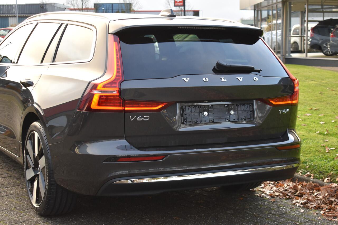 Volvo V60 T6 AWD 350PK Plug-in Hybrid Essential Edition | ¤3.000 Voordeel | Camera | 19"LMV | Stoel-stuur verwarming | Getint glas |