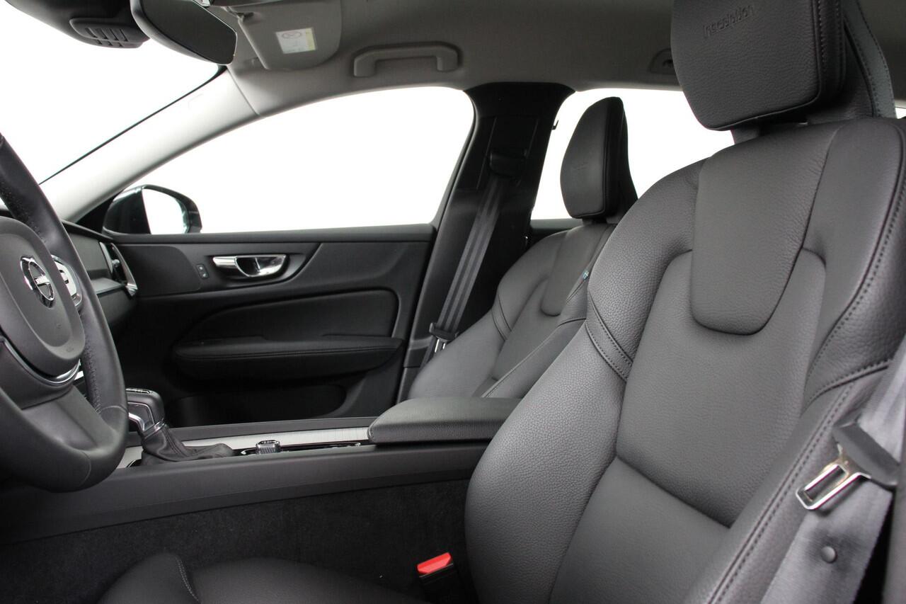 Volvo V60 2.0 T5 250pk Automaat Inscription | Navigatie | Apple Carpla/Android Auto | Climate control | Leder | Parkeer sensoren | Virtual Cockpit | Lichtmetalen velgen 18"
