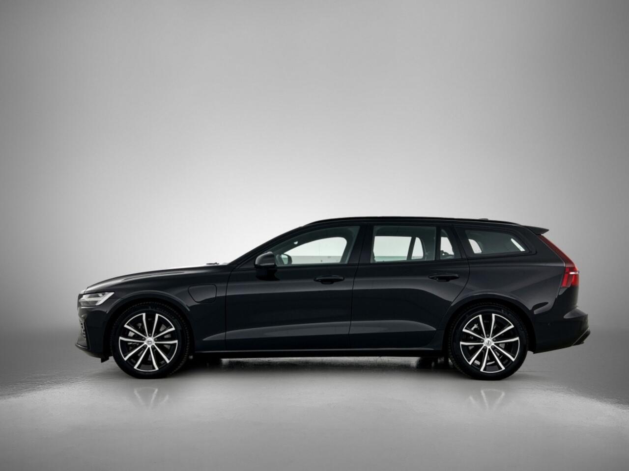 Volvo V60 2.0 T6 AWD Plus Dark | 360° Camera | Trekhaak | Panoramadak |
