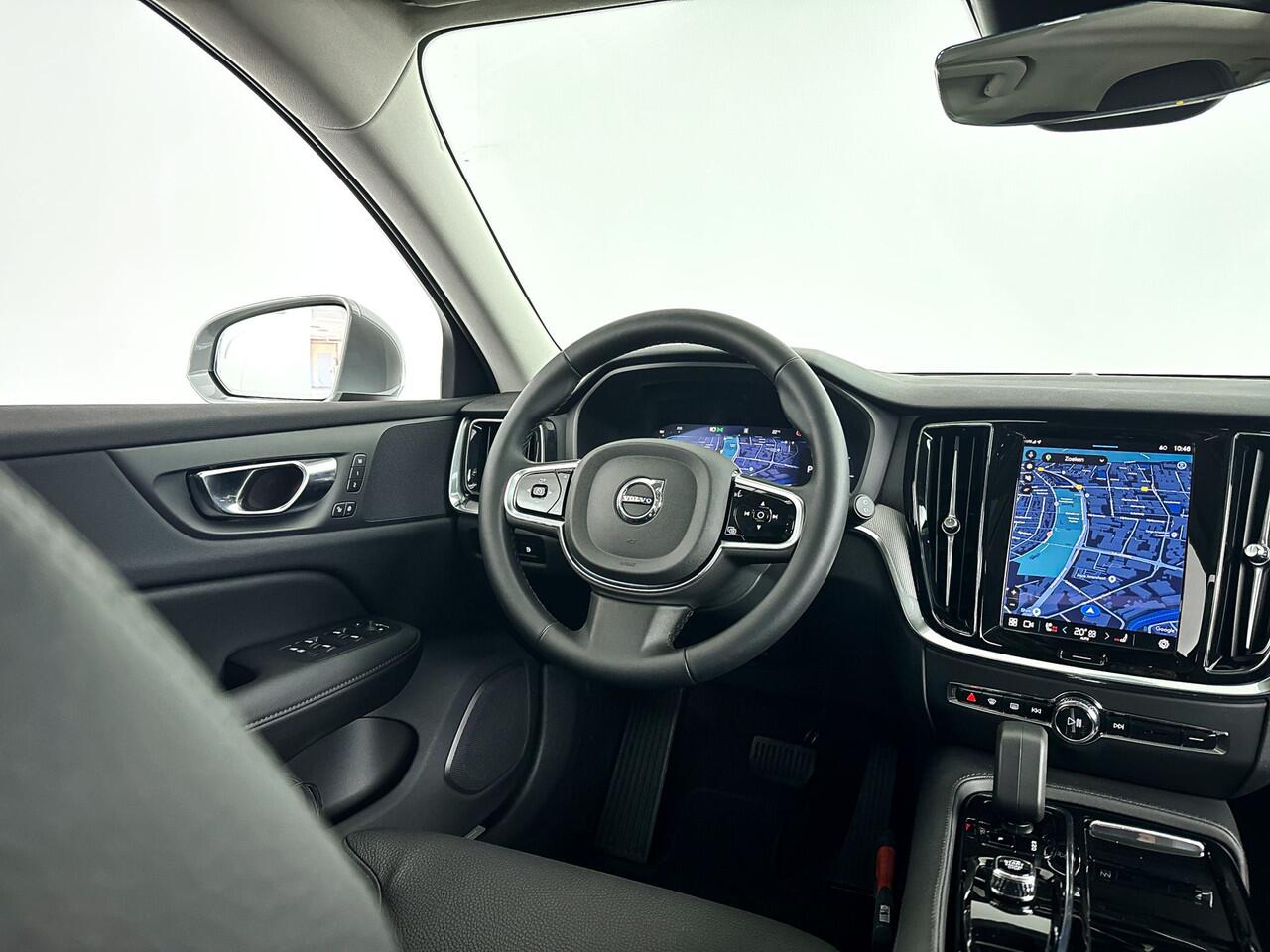 Volvo V60 T6 Aut. Plug-in hybrid AWD Plus Bright | Panoramadak | Stoel- en stuurverwarming | Parkeercamera