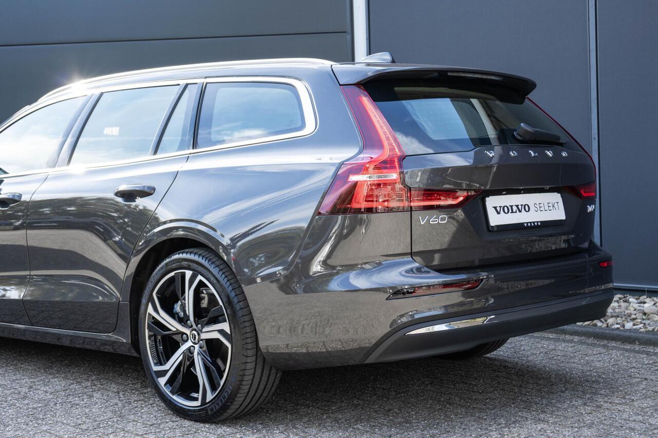 Volvo V60 T6 Plug-in hybrid AWD Plus Bright | Semi Elektrische Trekhaak | Verwarmbare voorstoelen+achterbank+stuurwiel | Keyless | Climate Pack | Elektrisch verstelbare stoelen | Adaptieve Cruise Control | Google Infotainment | Parkeercamera en sensoren rondom | El
