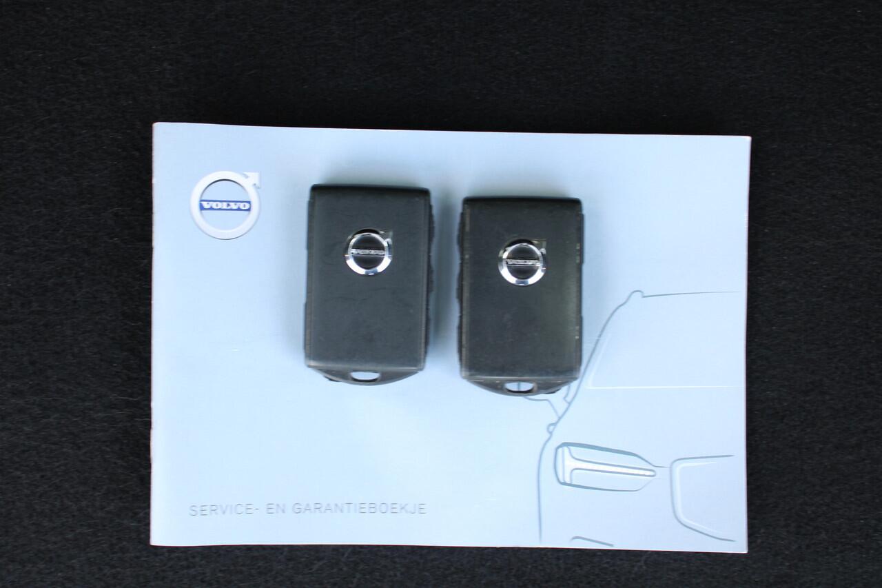 Volvo V60 T5 Automaat Momentum | Verw. Voorstoelen | PDC V+A | El. Trekhaak | AppleCarplay | 19" LMV