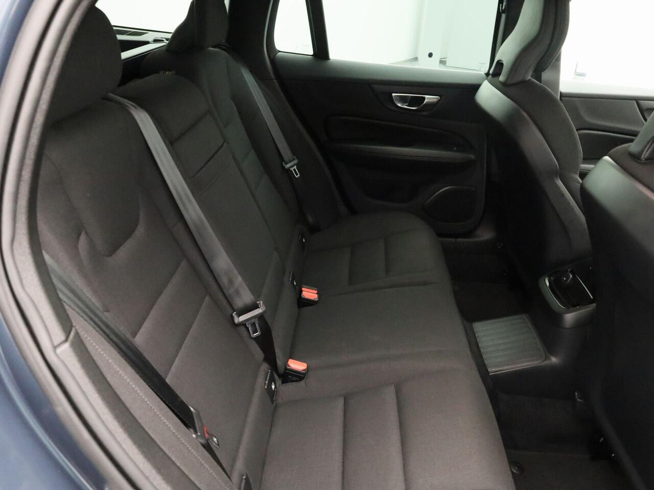 Volvo V60 2.0 T6 Recharge AWD Inscription Expression | CAMERA | KEYLESS | STOEL- EN STUURVERW.