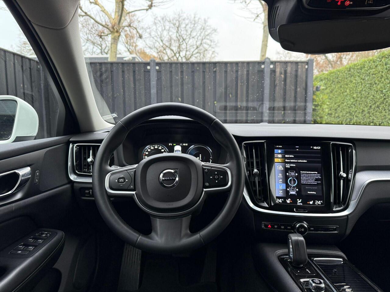 Volvo V60 2.0 T6 Recharge AWD Inscription Expression