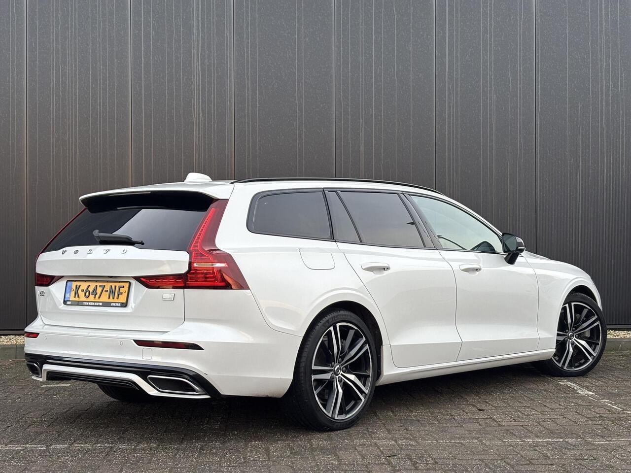 Volvo V60 2.0 T6 Recharge AWD R-Design 360 camera/ schuifdak/ climate line/ 19 inch/ head up display/ trekhaak