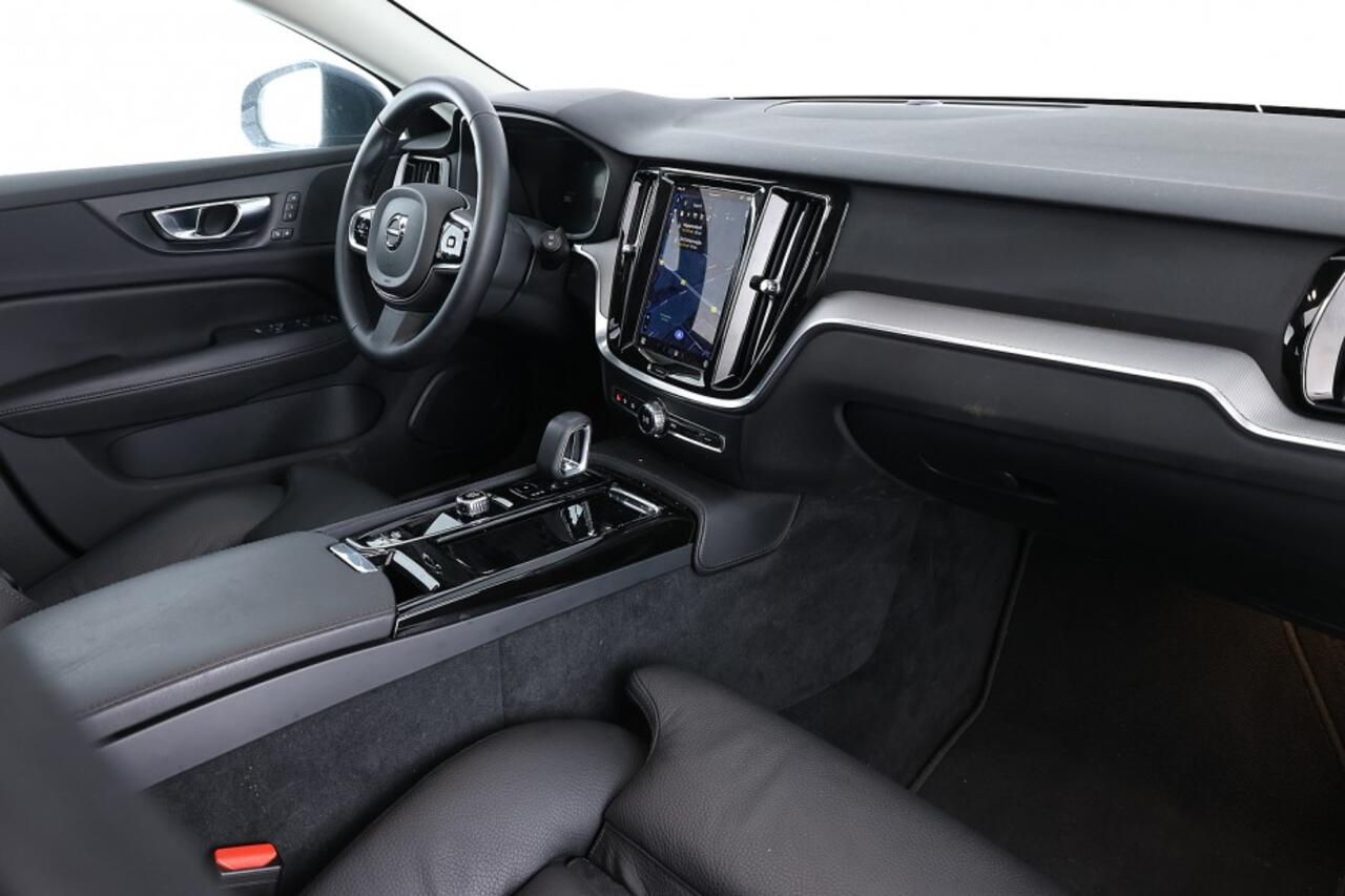 Volvo V60 2.0 T8 Plug-in hybrid AWD Plus Bright | PANORAMADAK ? 1e Eigenaar