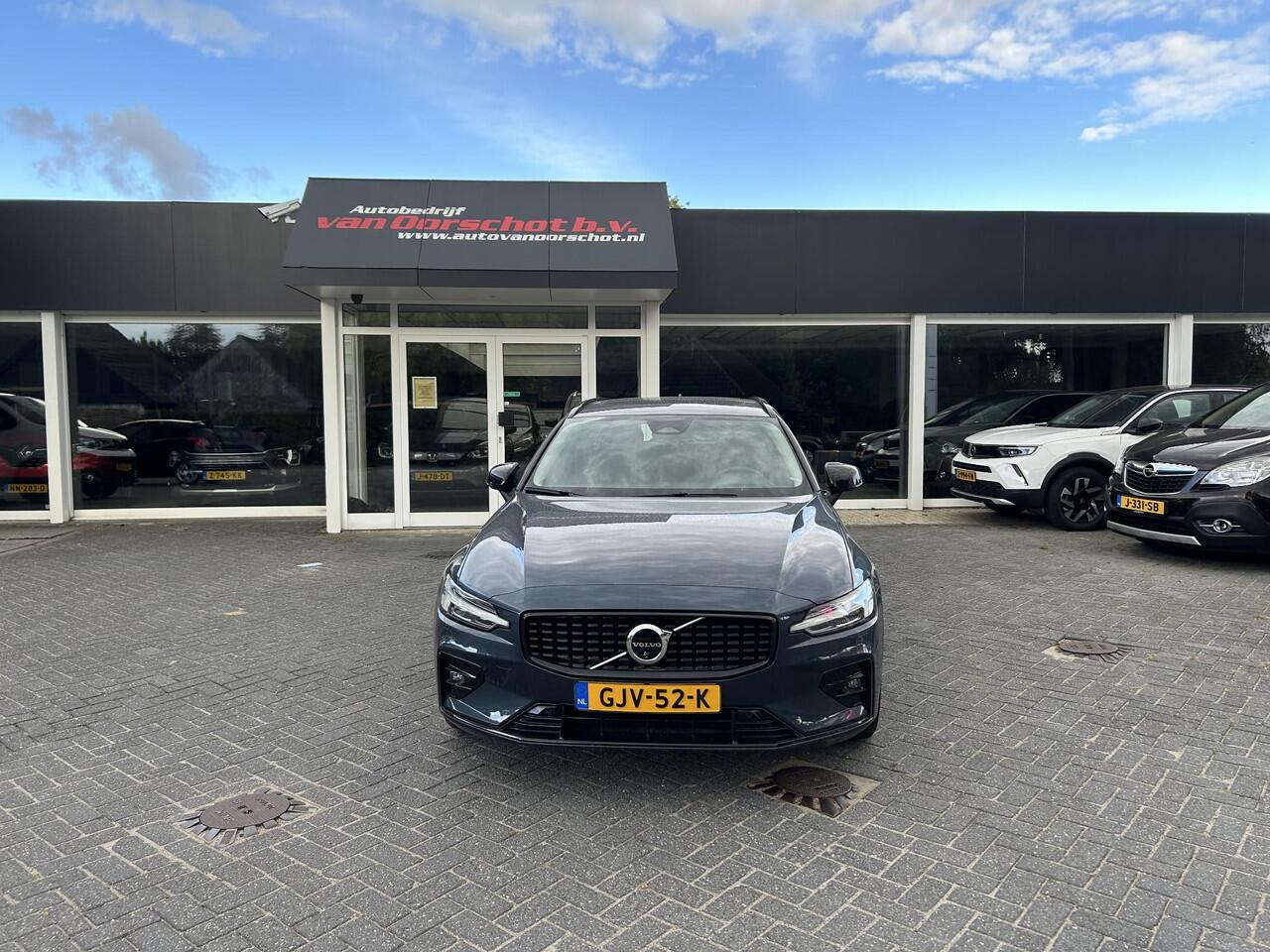 Volvo V60 2.0 B4 Ultra Dark Trekgewicht 1800 Kg