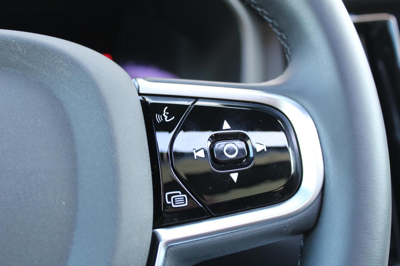 Volvo V60 2.0 T6 Plug-in hybrid AWD Plus Dark | Panoramadak | Trekhaak | BLIS | H/K | 360 Camera