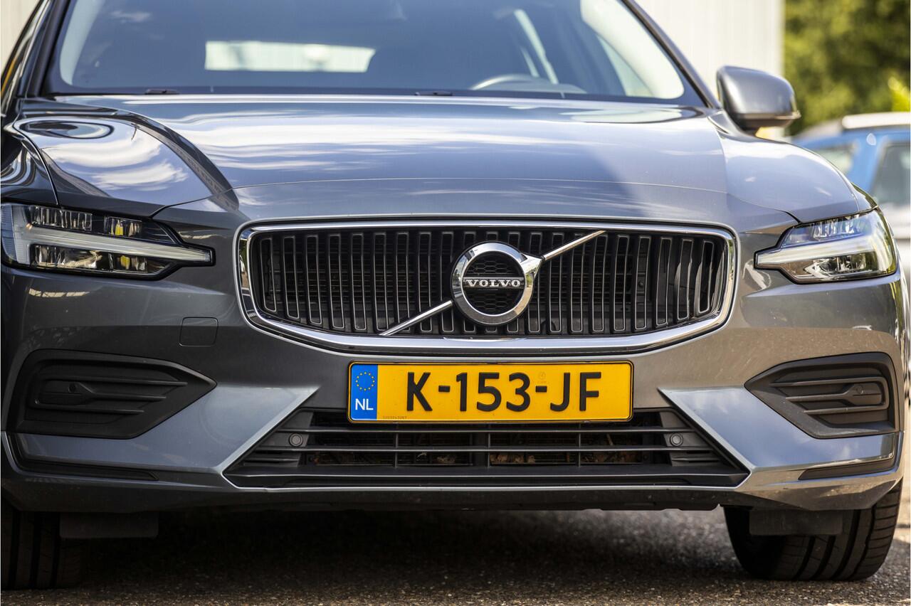 Volvo V60 2.0 B3 Momentum Advantage