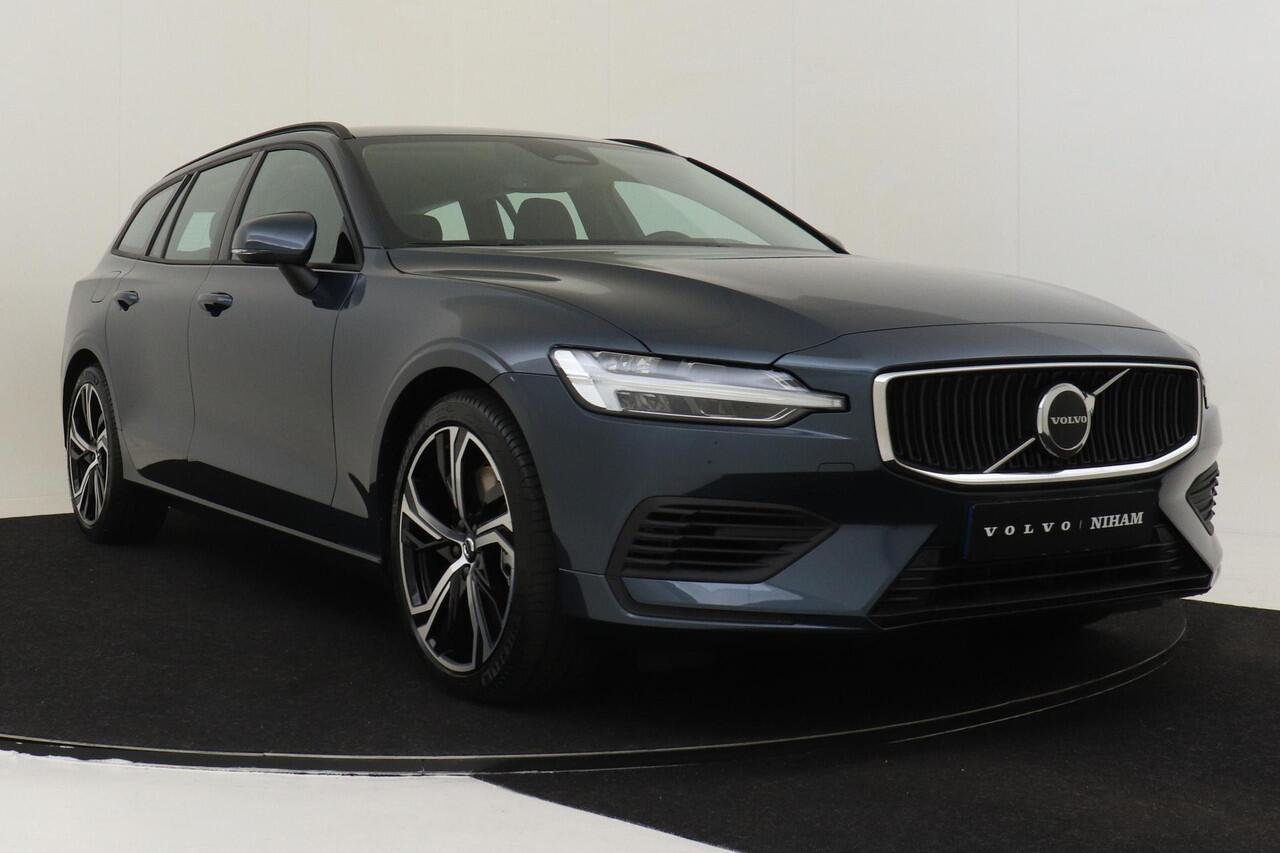 Volvo V60 T6 PLUG-IN HYBRID AWD ESSENTIAL EDITION -CLIMATE|19"|PARK-ASSIST