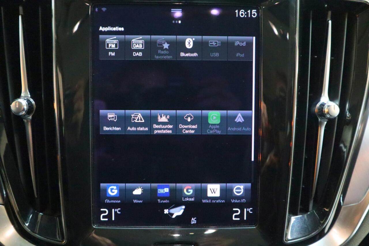 Volvo V60 2.0 B3 Mom. Adv. | hybrid | camera | carplay | 4 nw allseasons