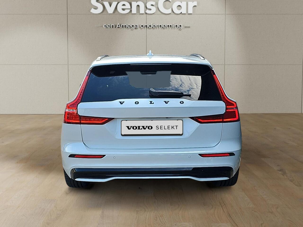 Volvo V60 2.0 T6 Plug-in hybrid AWD Plus Dark | Polestar Engineered 20 inch velgen | Panoramadak | Harman/Kardon | Sportstoelen |