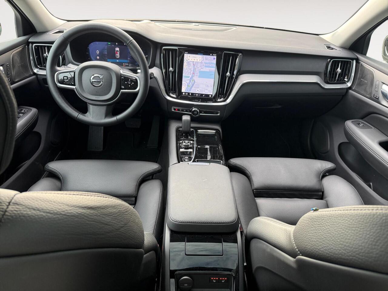Volvo V60 2.0 T8 Plug-in hybrid AWD Plus Bright | Panoramadak | Head-up Display | Harman/Kardon Audio | Extra getint glas |
