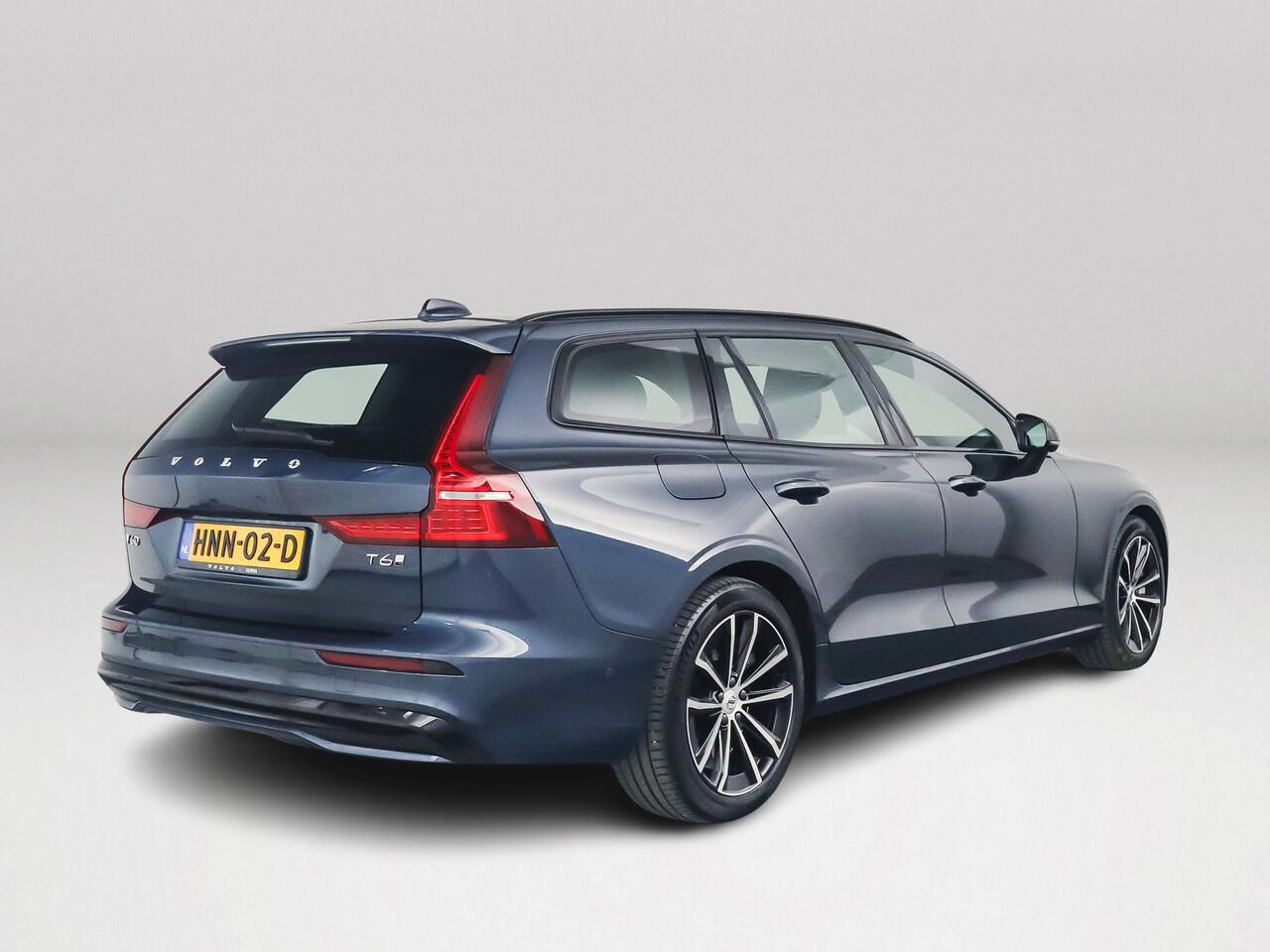 Volvo V60 T6 Plug-in hybrid AWD Plus Dark | 360° camera | Harman Kardon | Stoel- en Stuurverwarming | Trekhaak